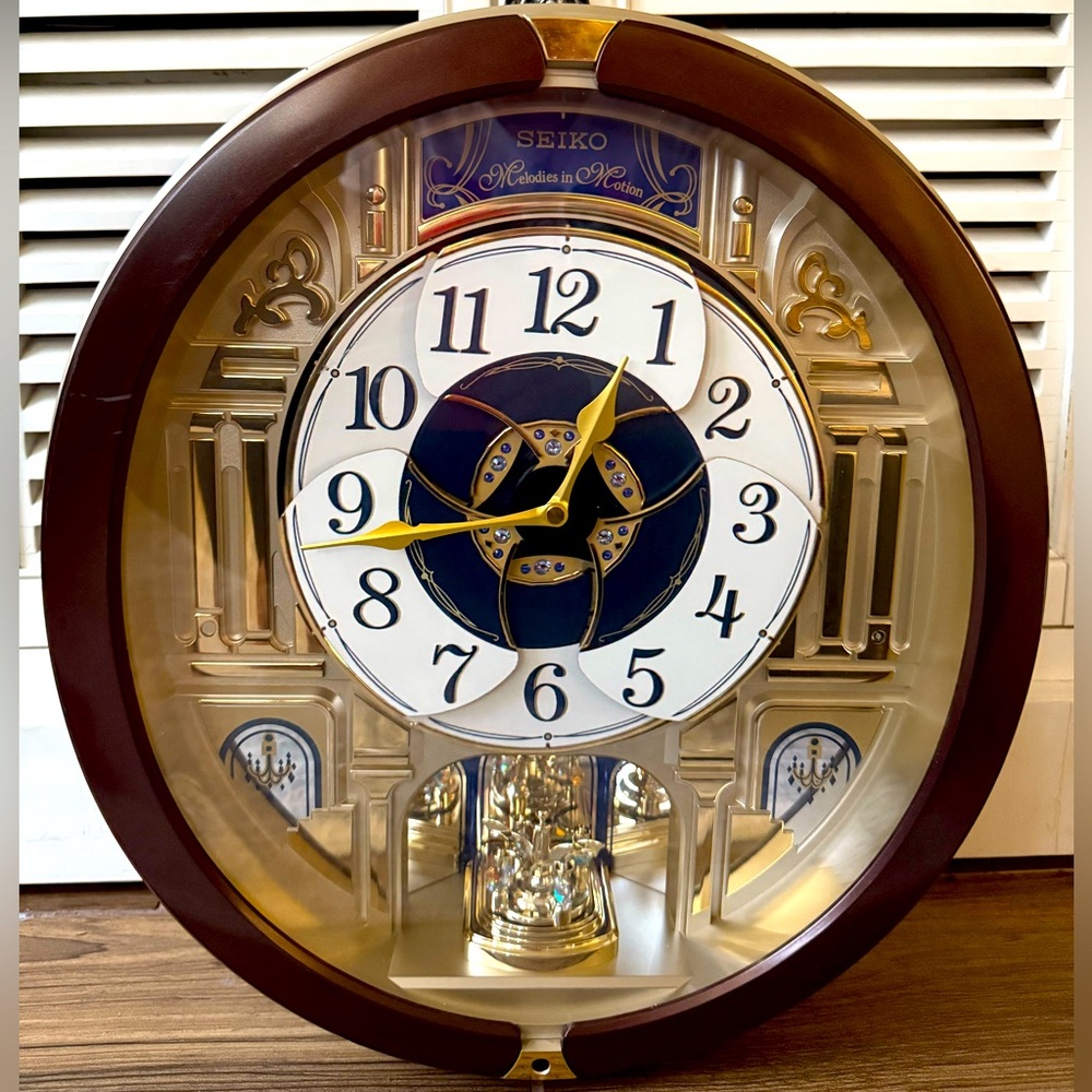 SEIKO Swarovski collectors edition Gold Wall Clock